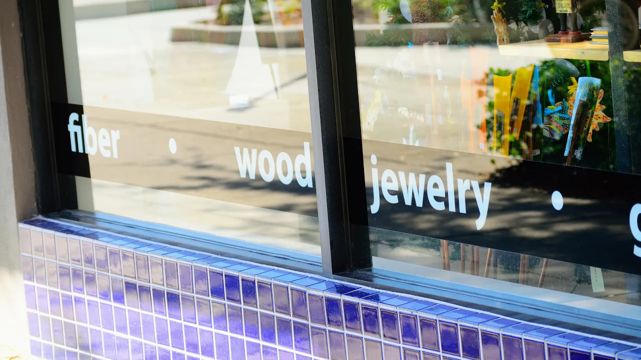 Commercial window cleaning in Cabazon, CA